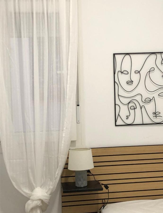 マドリード2 A 6 Pax Museos Y Ronda De Atochaアパートメント エクステリア 写真